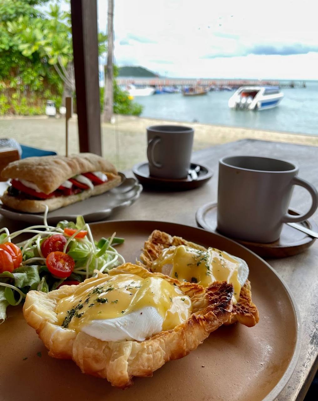 Завтраки в кафе на острове Самуи