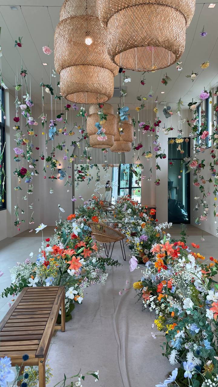 Прекрасное место у моря с кафе