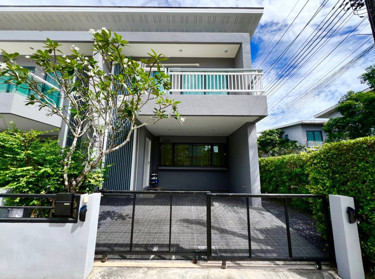 Аренда современного таунхауса