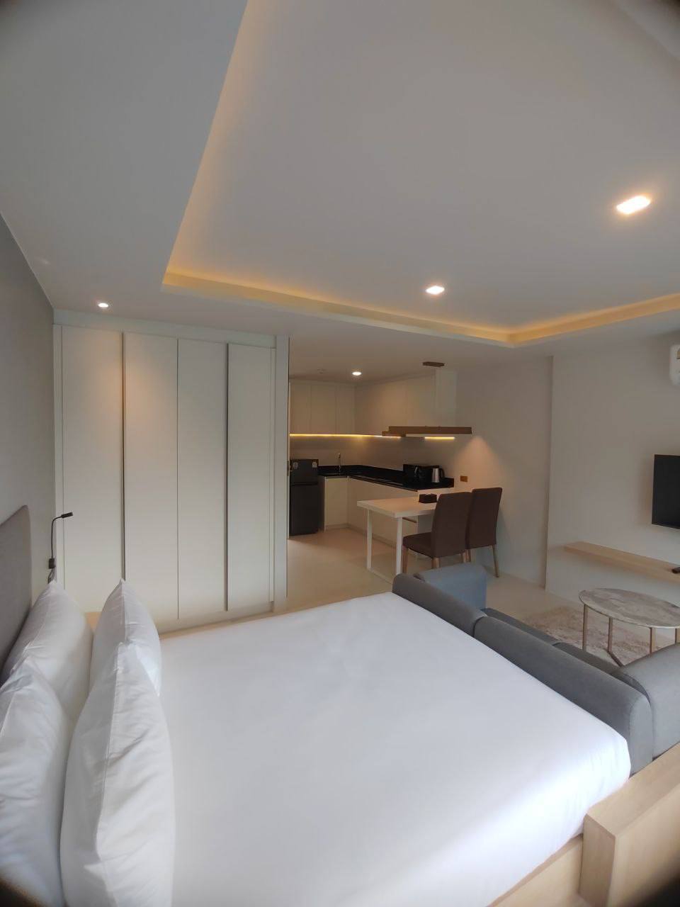 Сдаются студии в новом кондо