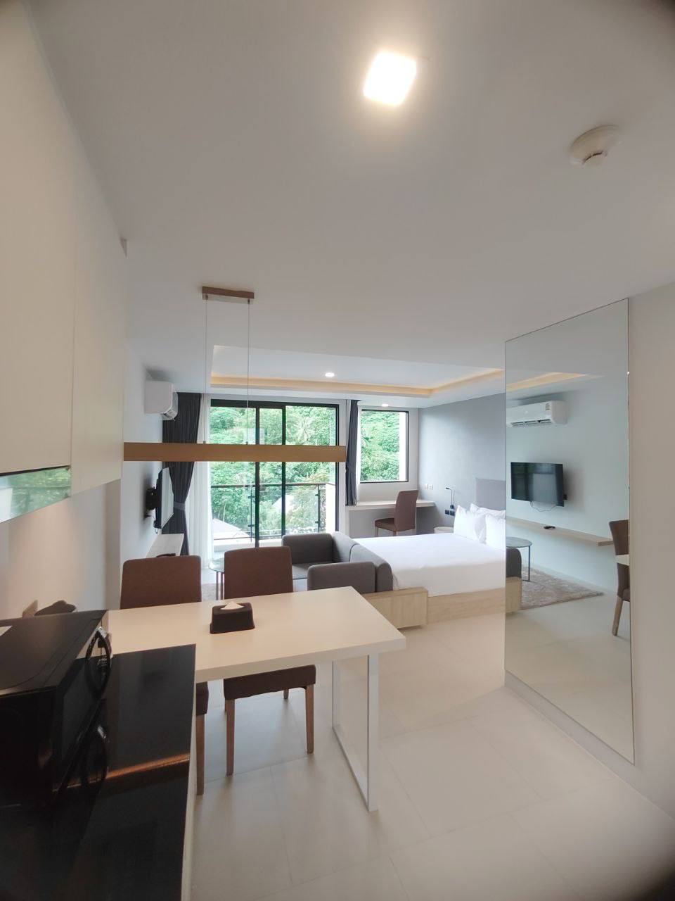 Сдаются студии в новом кондо