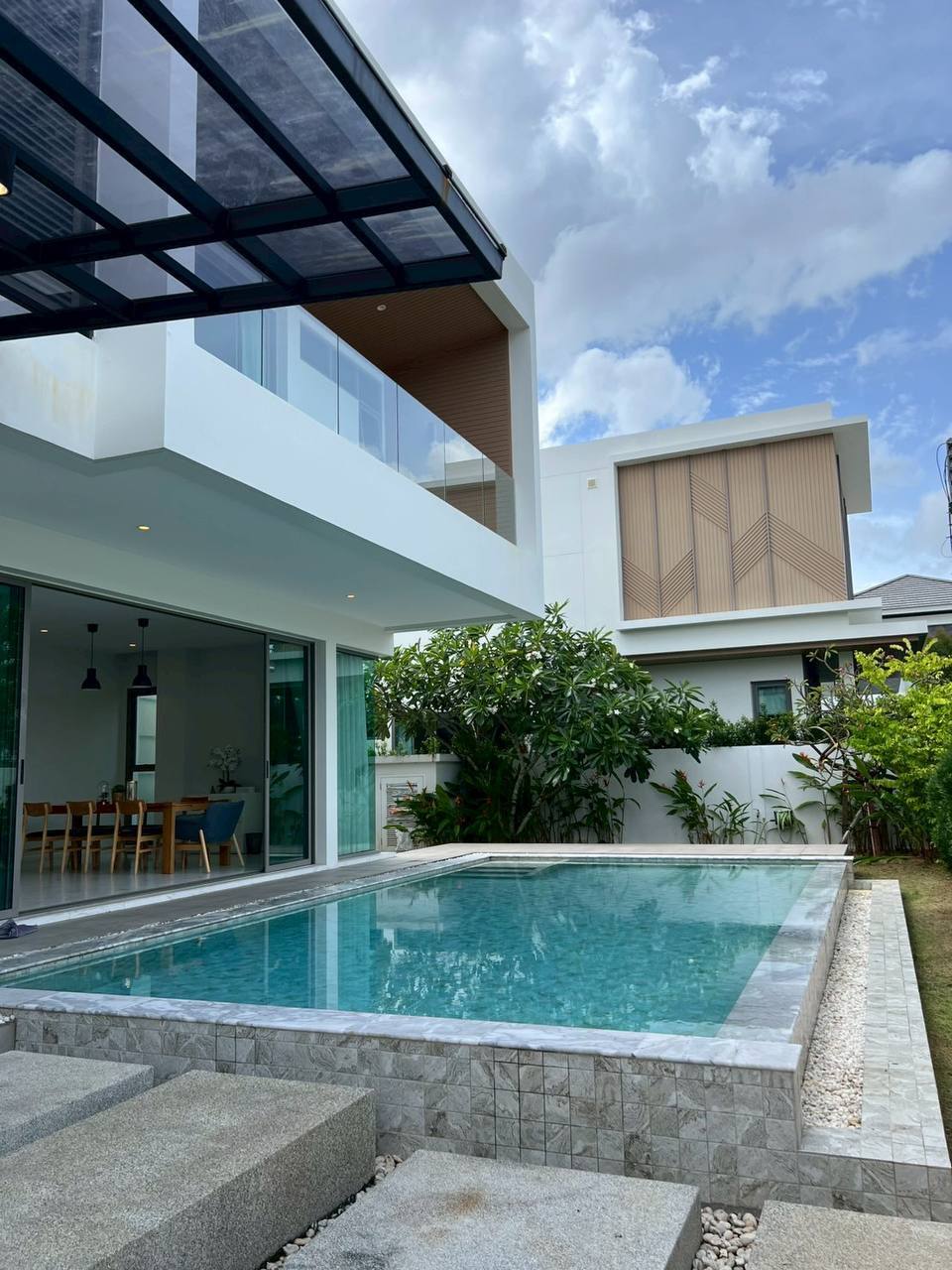 Аренда роскошной двухэтажной виллы