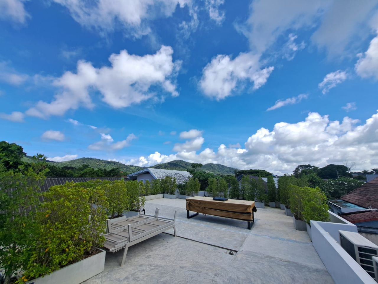 Аренда современной виллы на Най-Харн