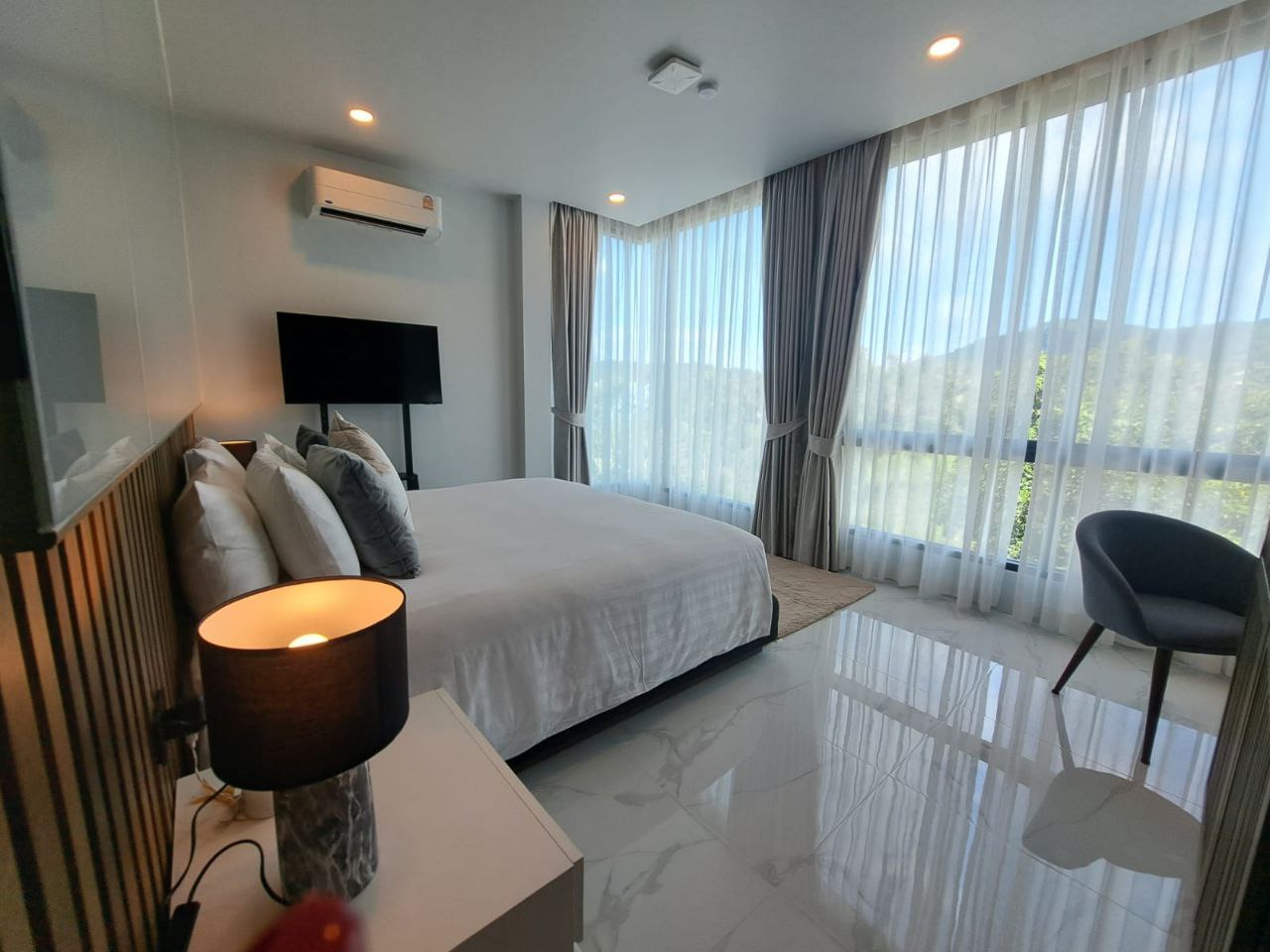 Аренда современной виллы на Най-Харн