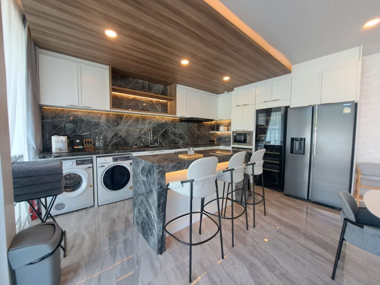 Аренда современной виллы на Най-Харн