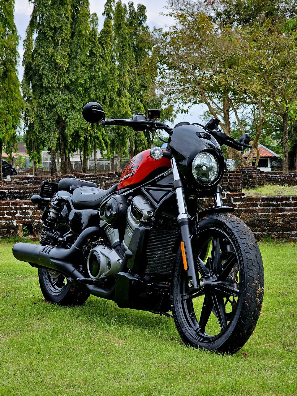 Аренда автомобилей и мотоциклов