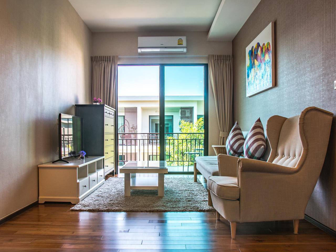 Аренда еврооднушки на набережной