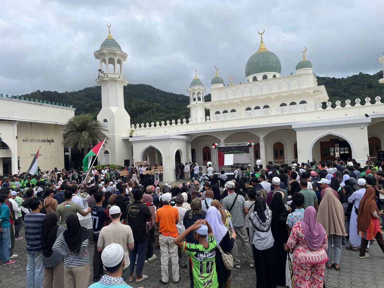 Протест против израильских туристов на Пхукете