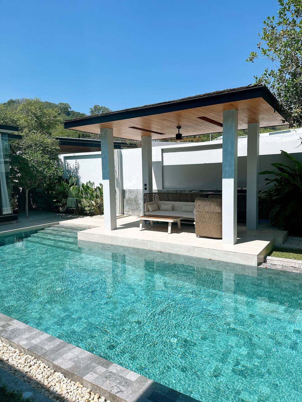 Продажа шикарной виллы на Новый год