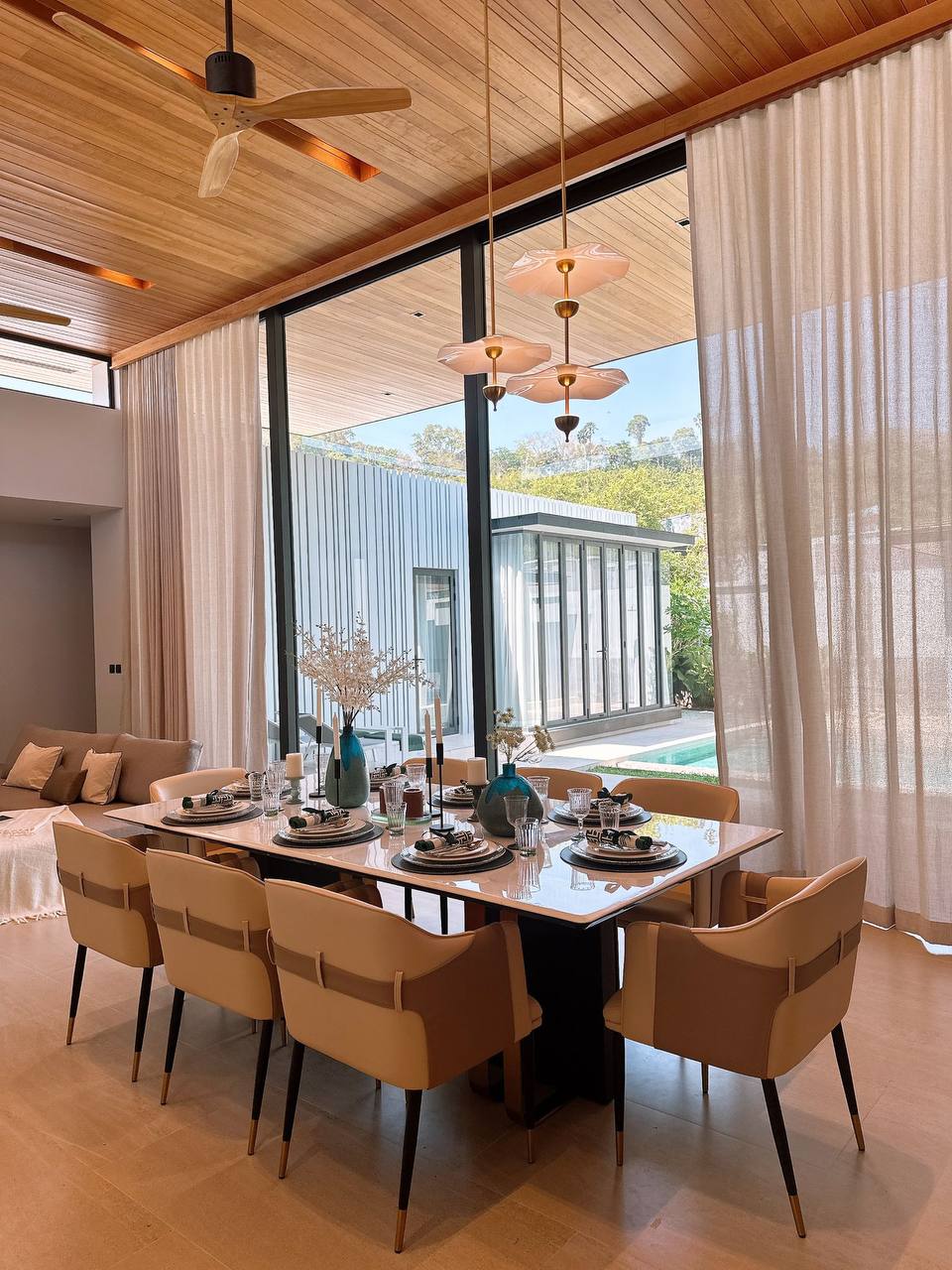 Продажа шикарной виллы на Новый год