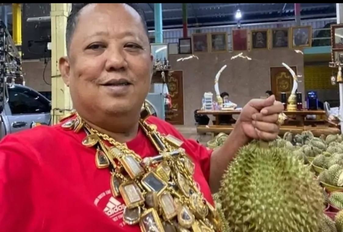 Скандал в семье «дурианового короля»