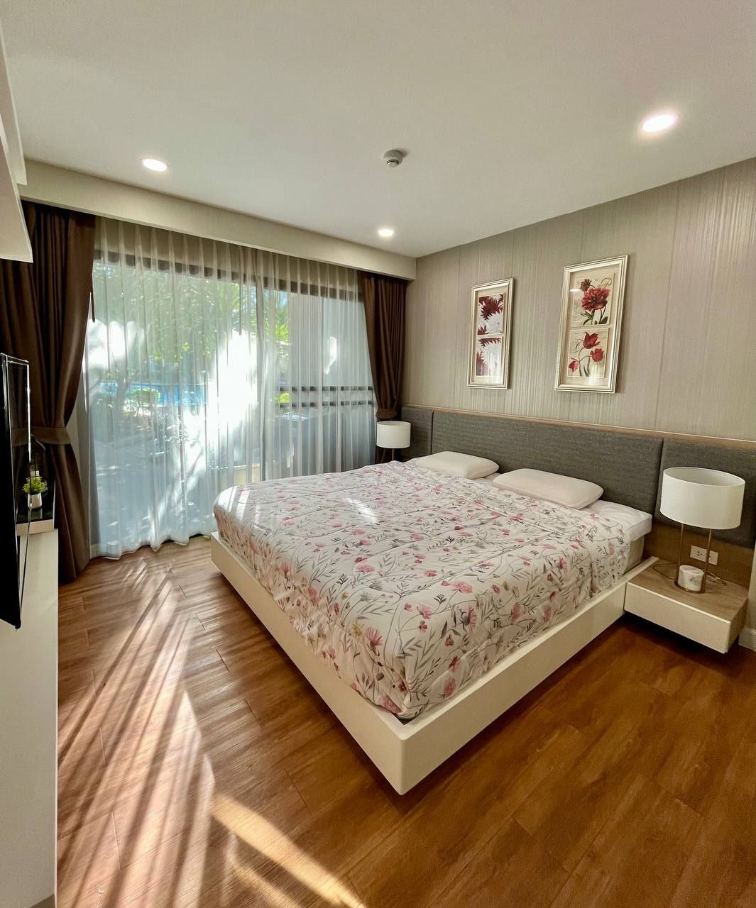 Аренда квартиры с выходом к бассейну