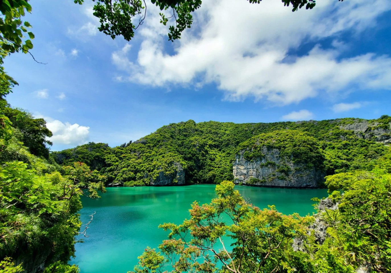 Изумрудное озеро Тале Наи