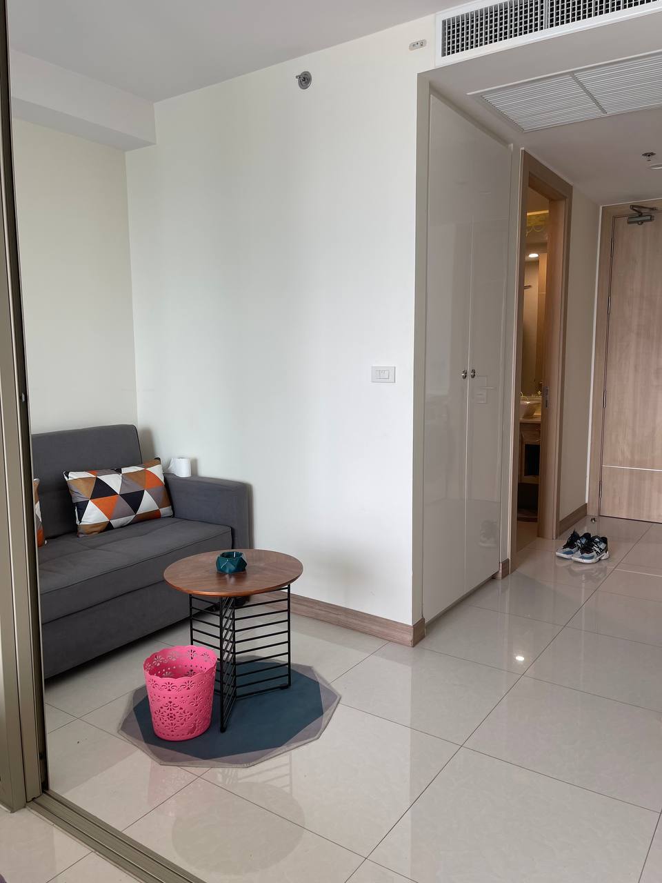 Аренда студии с видом на море