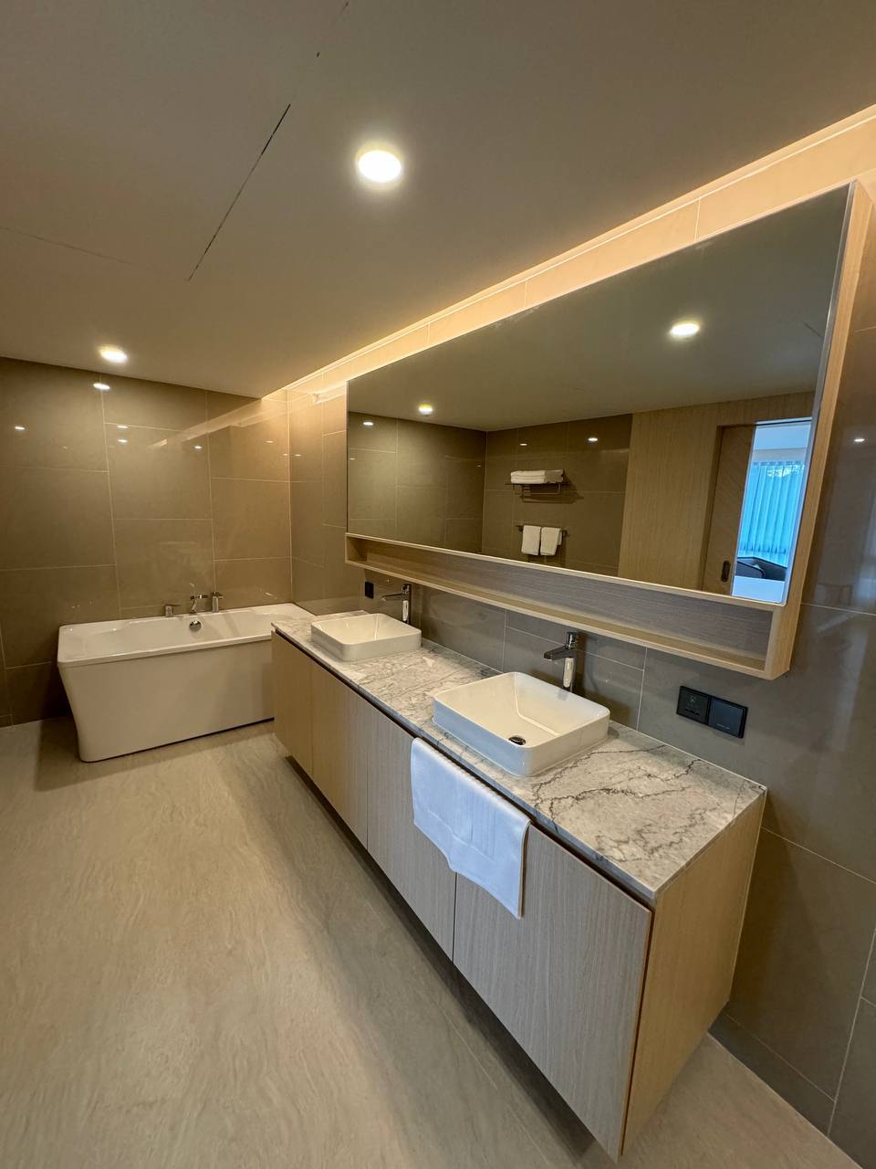 Аренда стильной двухуровневой квартиры