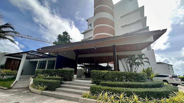 Аренда студии с видом на море