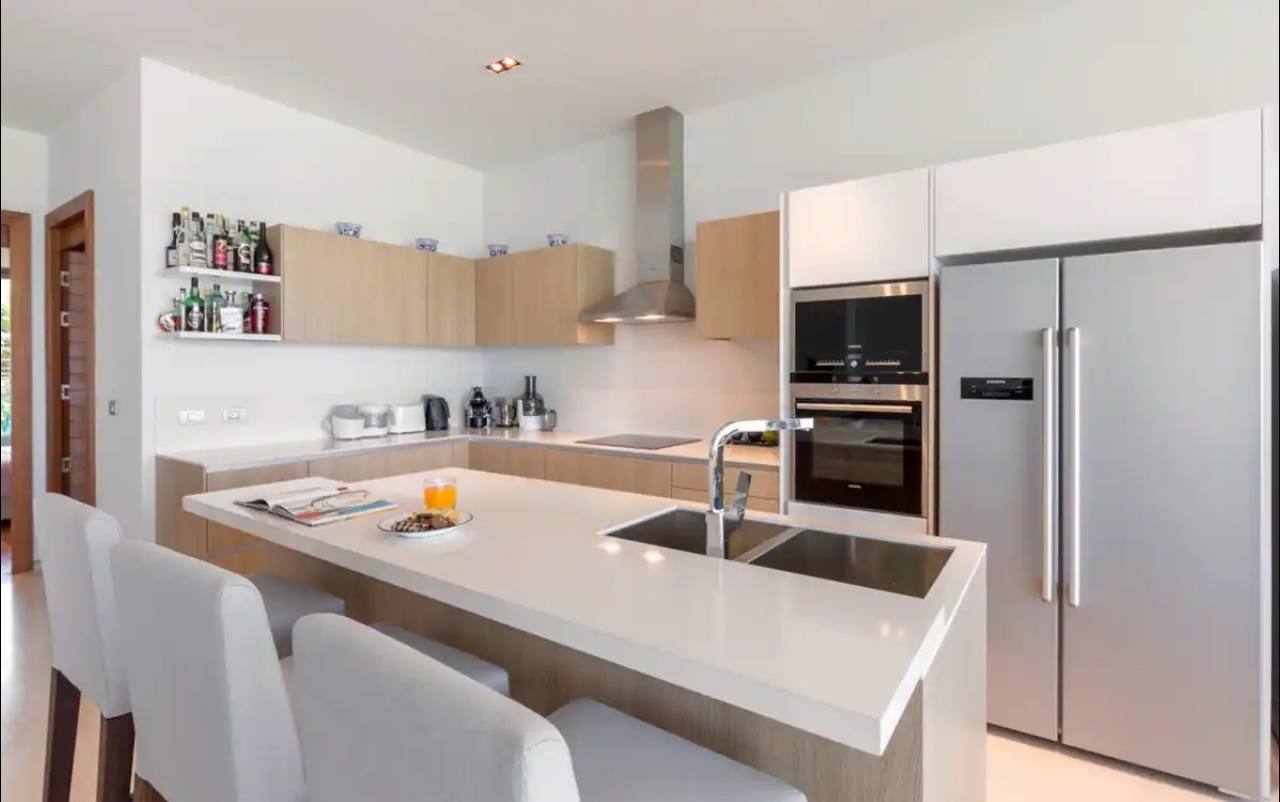 Аренда роскошной виллы с видом на море