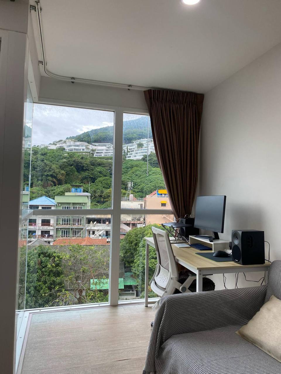 Студия у моря с бассейном