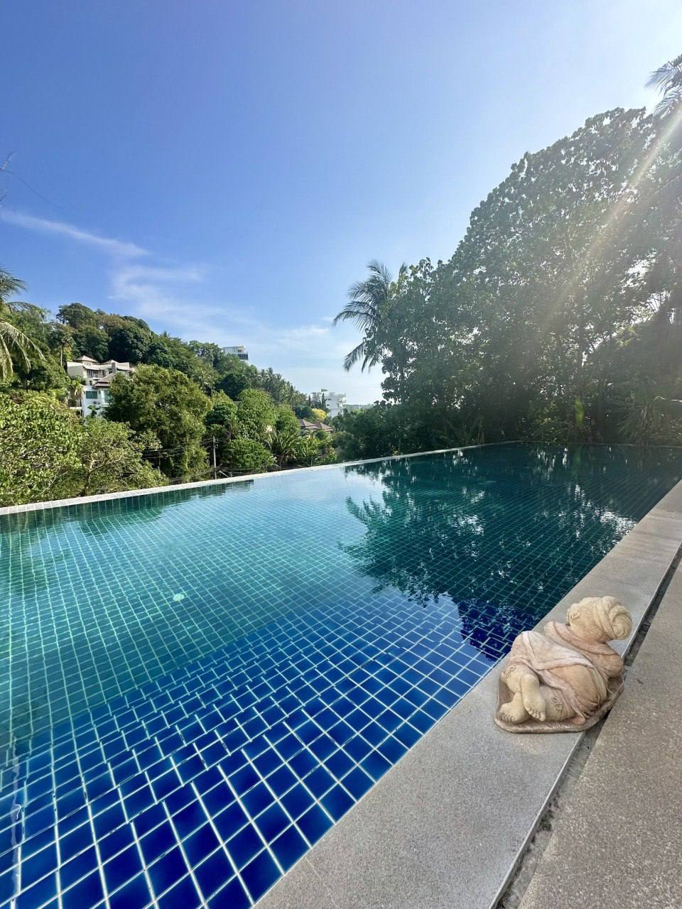 Аренда студии в комплексе на Кароне