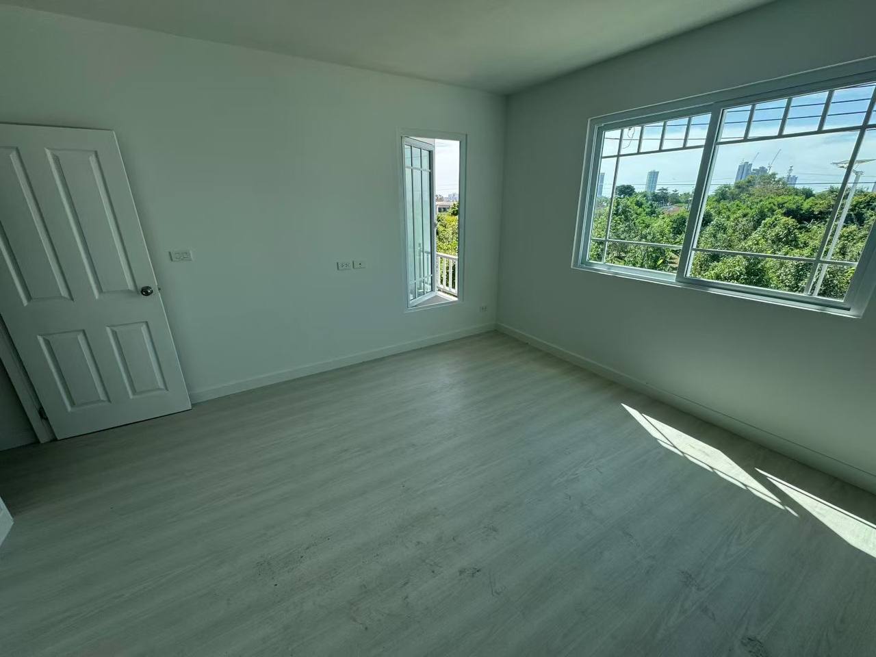 Продажа нового дома в Бристол Парк