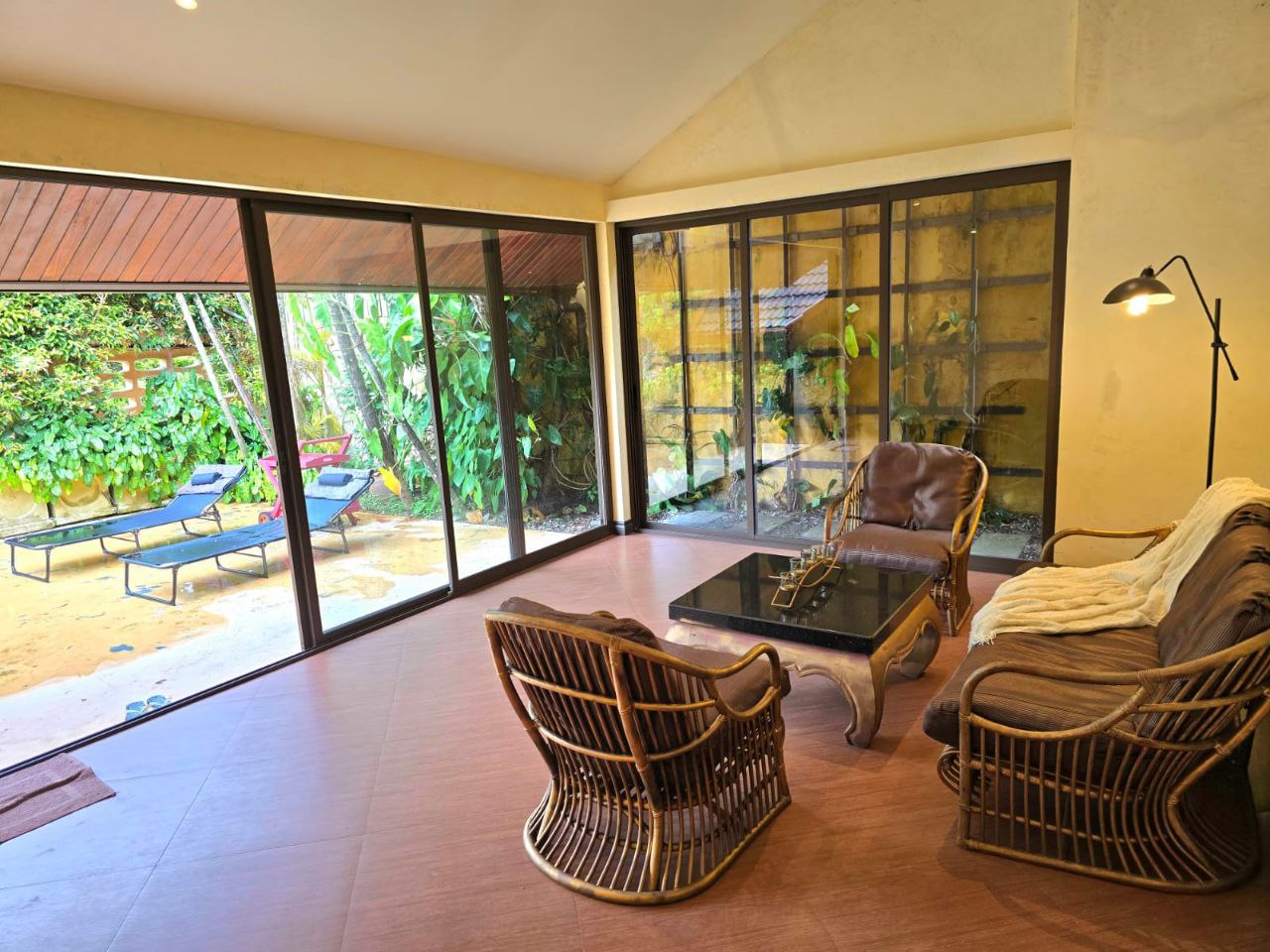 Доска объявлений в Таиланде