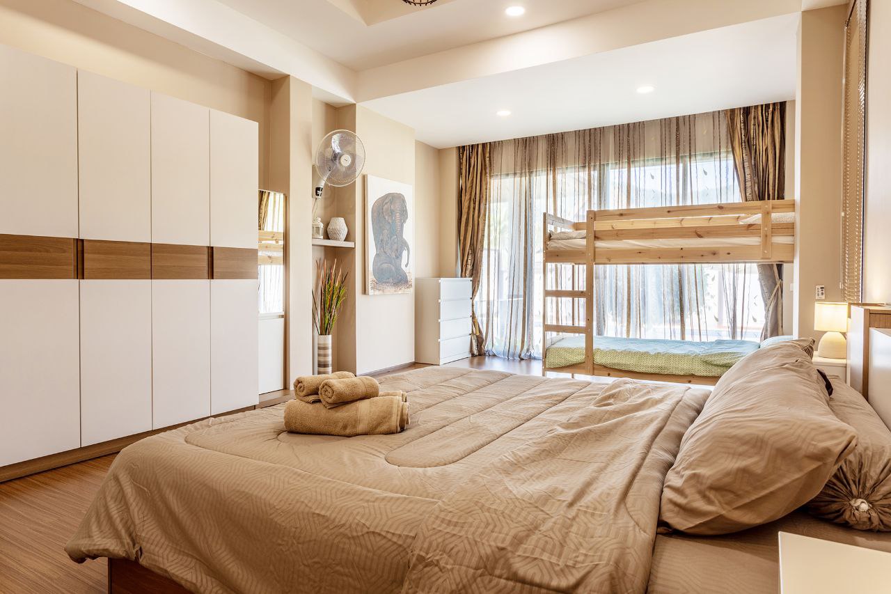 Аренда виллы с бассейном у пляжа