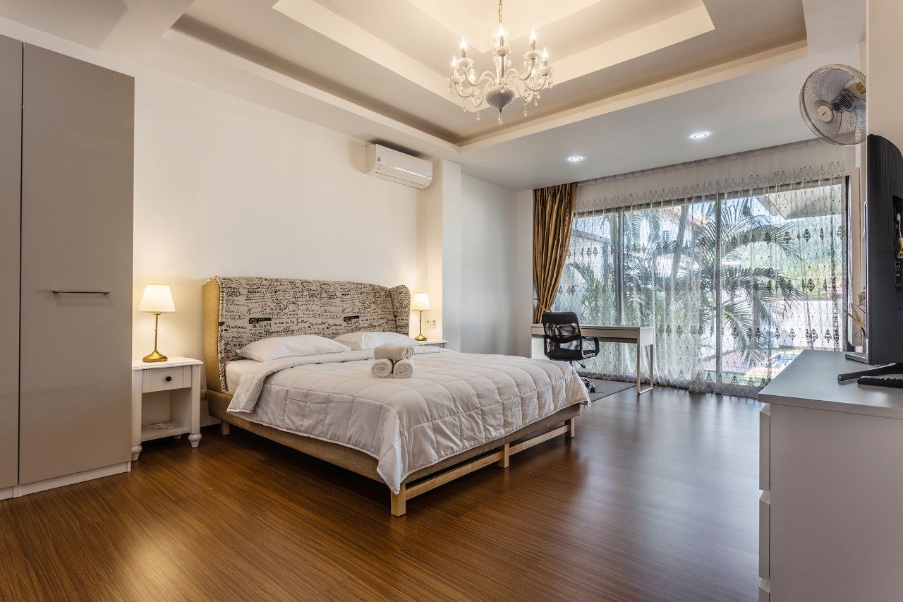 Аренда виллы с бассейном у пляжа