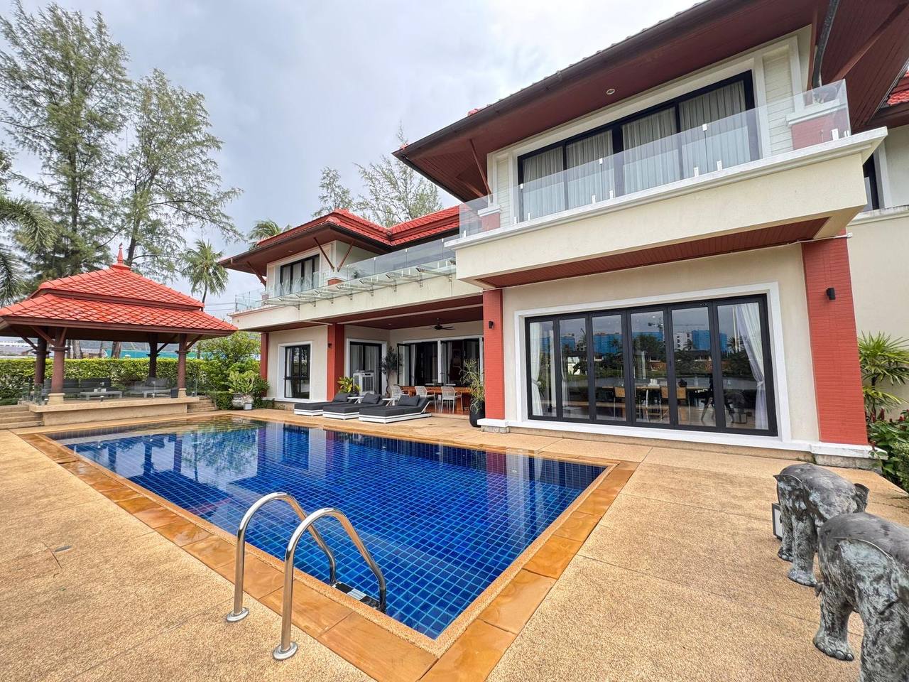 Элитная вилла в лагуне с приватностью