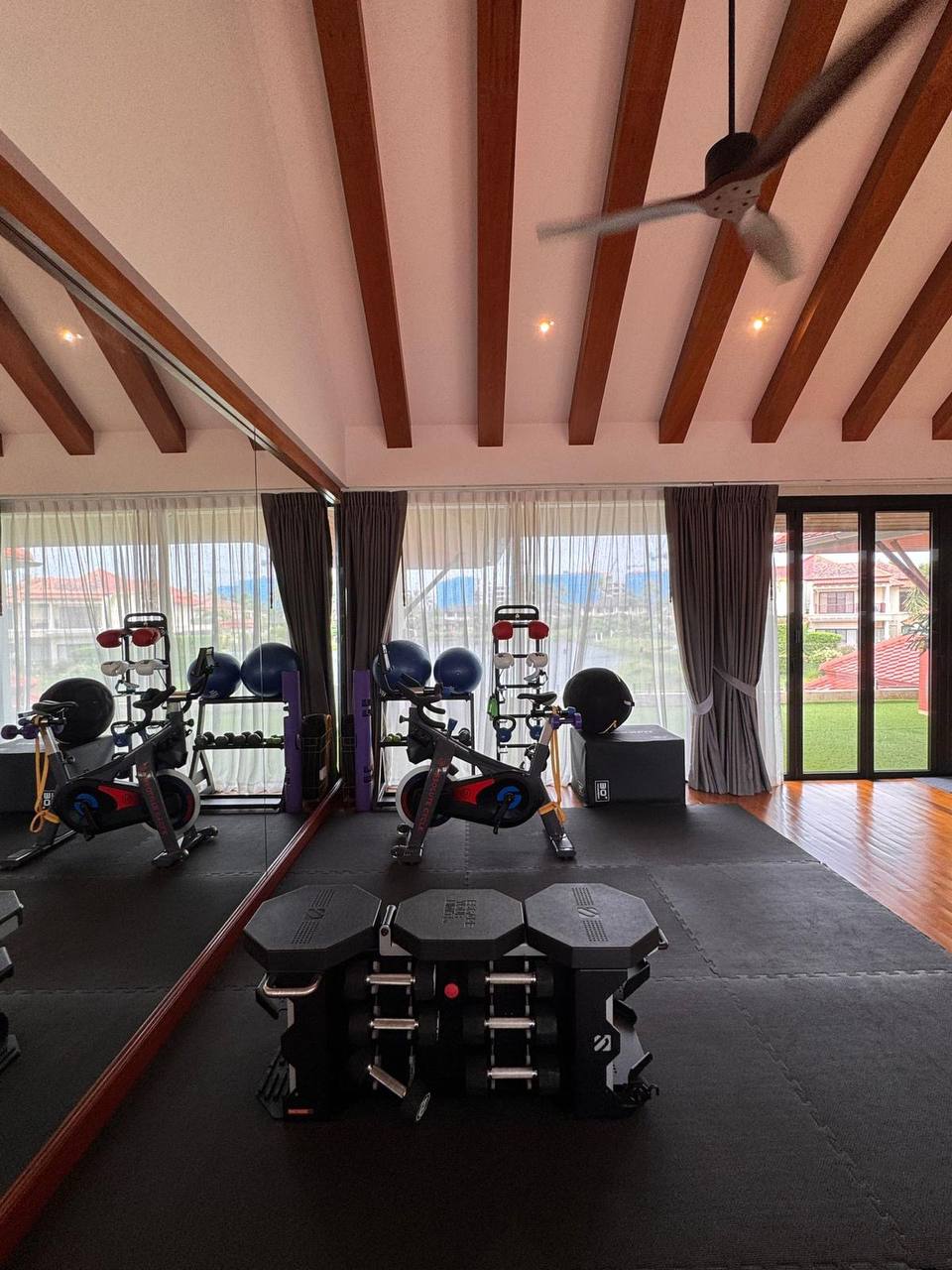 Элитная вилла в лагуне с приватностью