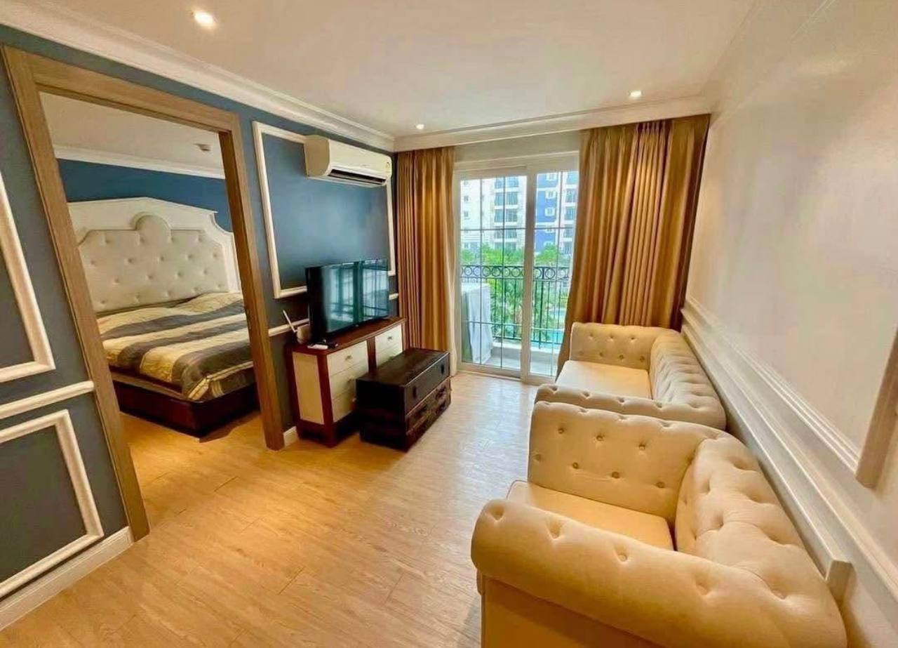 Аренда квартиры с видом на бассейн