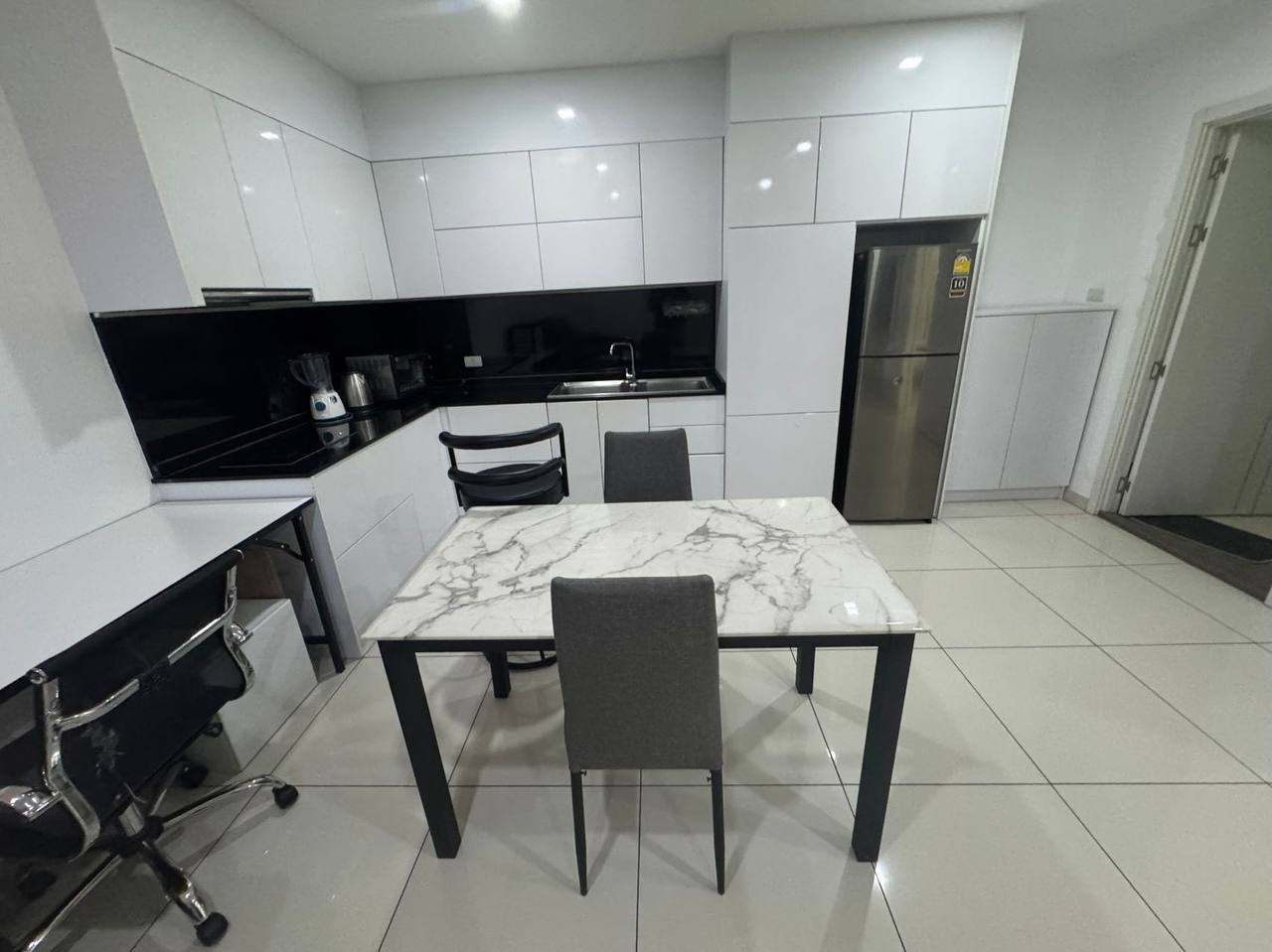 Аренда просторной квартиры с двором