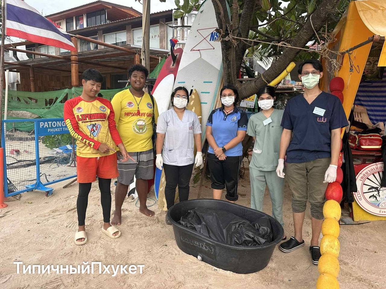 Мёртвая черепаха на берегу Пхукета