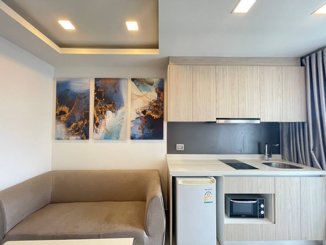 Сдача квартиры помесячно с видом на бассейн