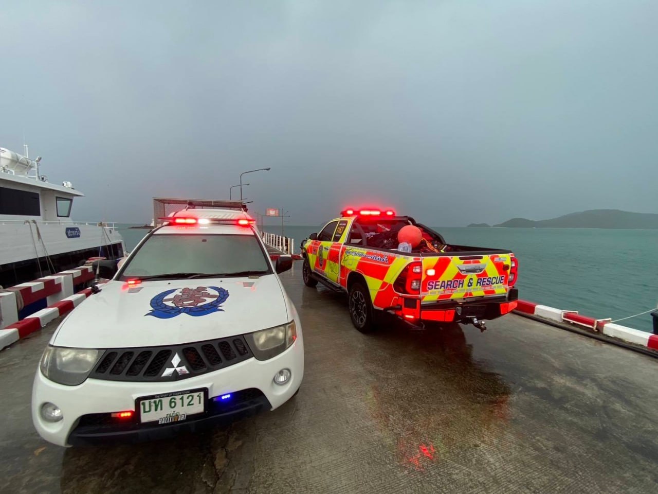 Спасение дайверов во время шторма