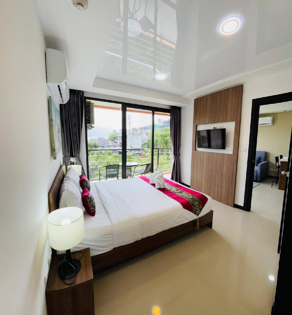 Аренда квартиры у моря с бассейном