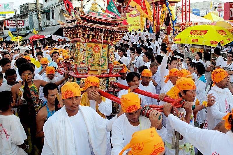 200-летие вегетарианского фестиваля на Пхукете