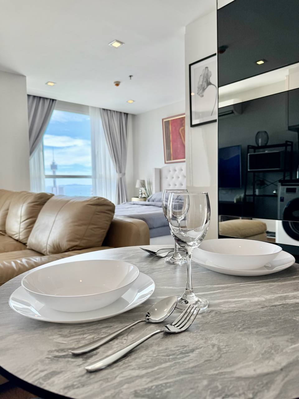 Аренда студии с видом на море