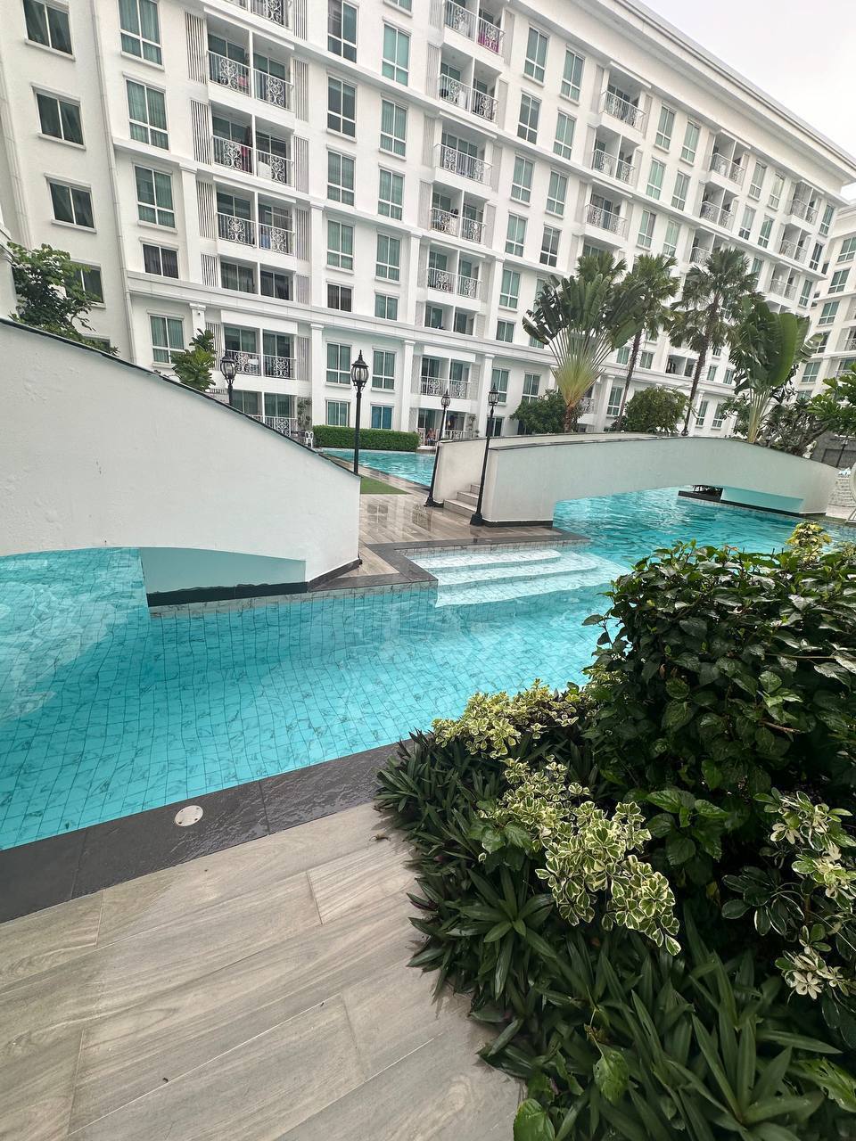 Аренда студии с выходом в бассейн