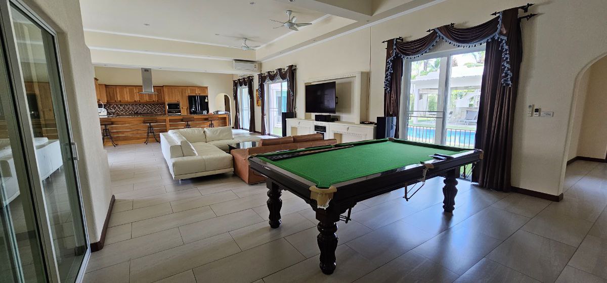 Продажа и аренда роскошной виллы в Паттайе