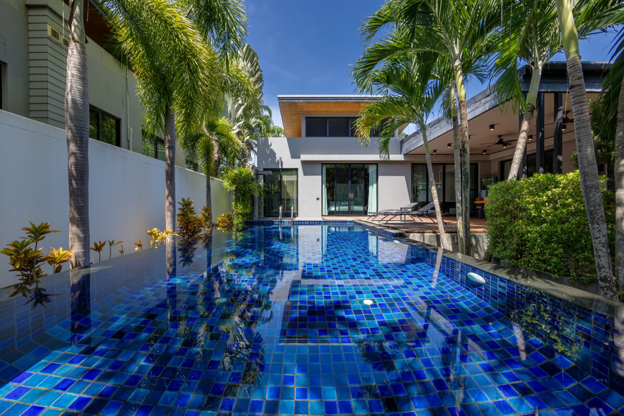 Аренда виллы с бассейном у пляжа