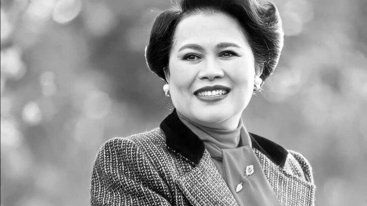 Кончина королевы-матери Сирикит