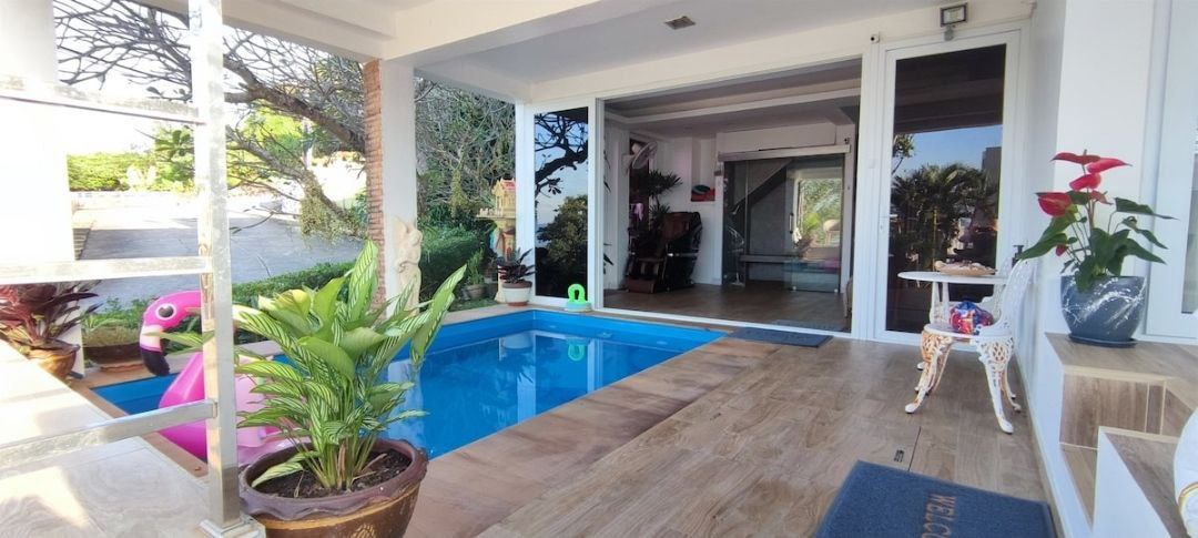 Аренда роскошной виллы с видом на море