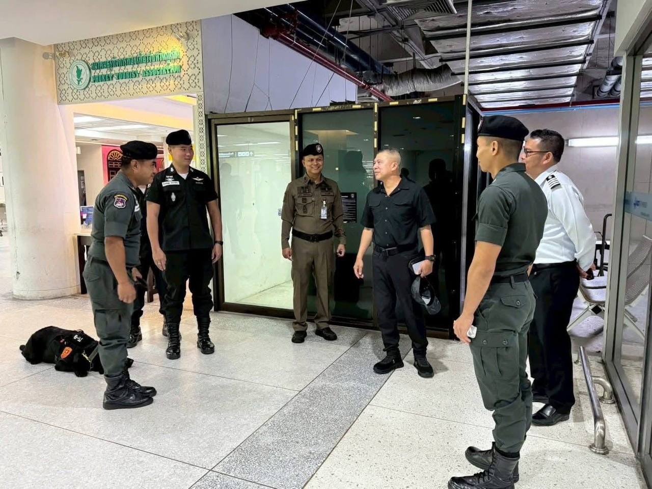 Проверка безопасности аэропорта Пхукета