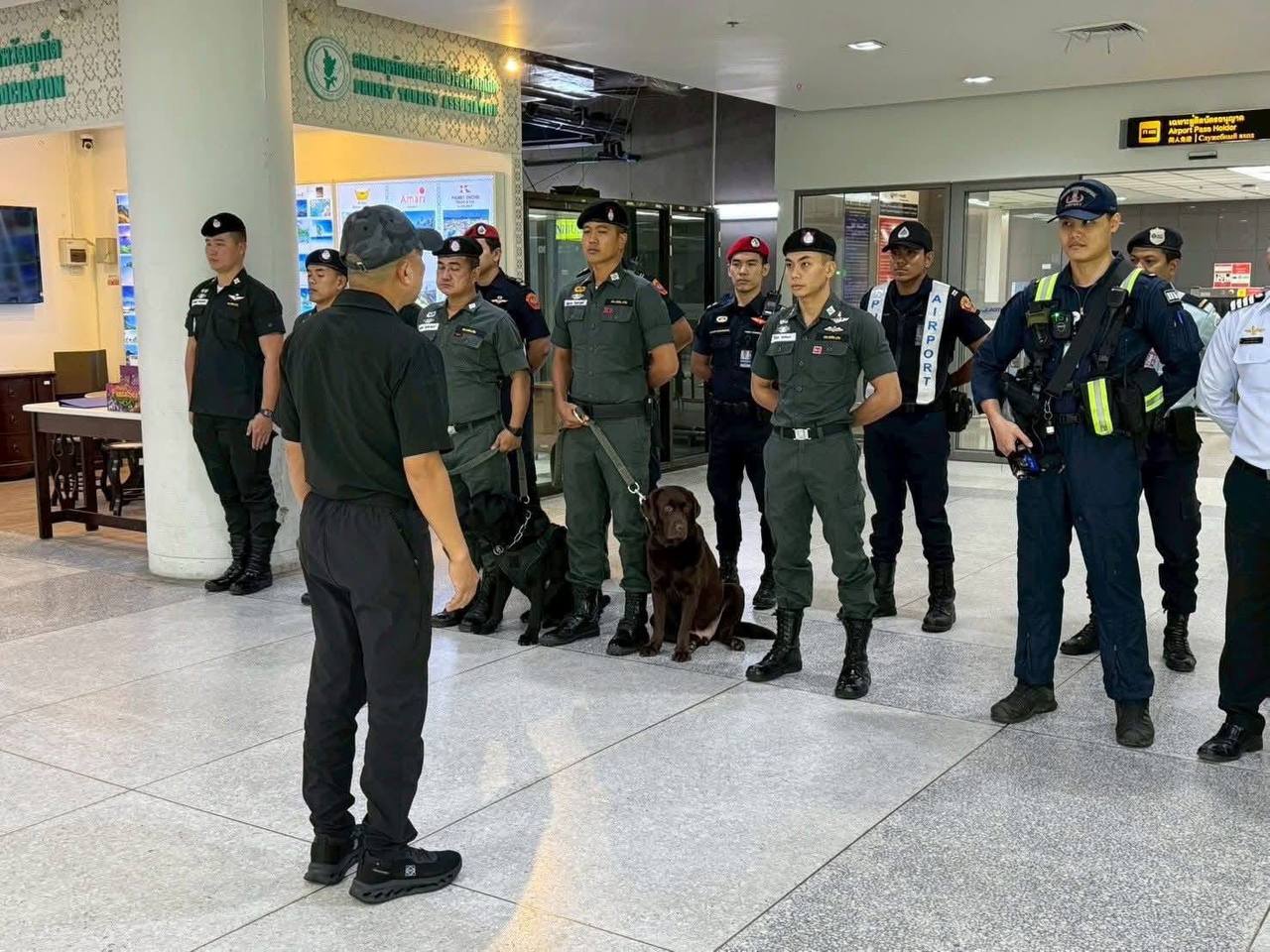 Проверка безопасности аэропорта Пхукета