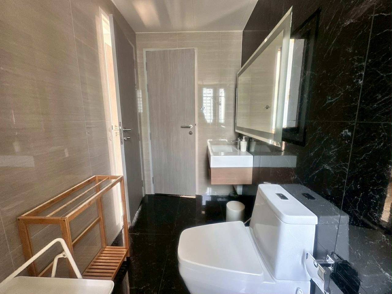 Аренда премиального кондо с видом на море