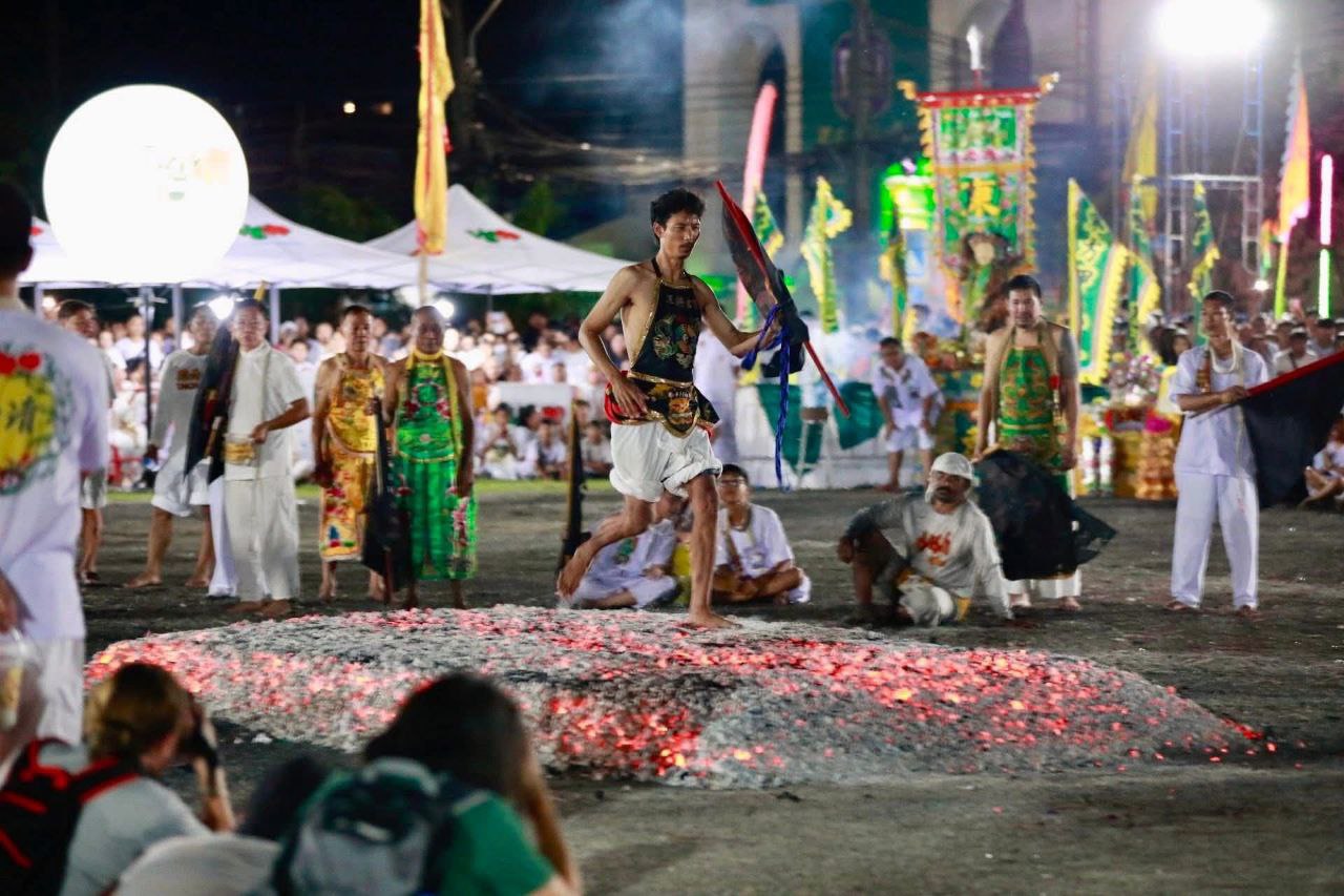Вегетарианский фестиваль на Пхукете