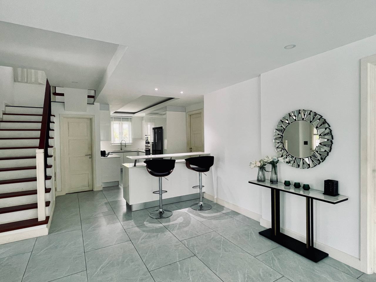 Аренда виллы с бассейном в Чалонг