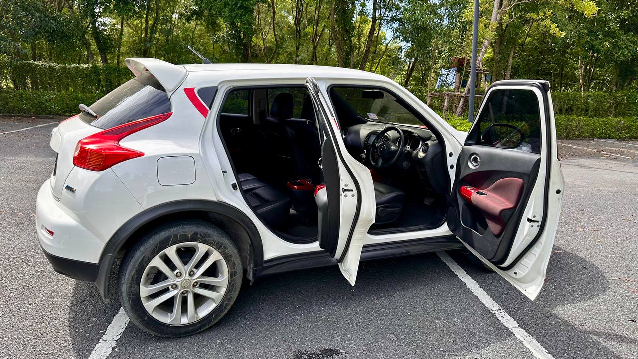 Продажа стильного автомобиля 2014 года