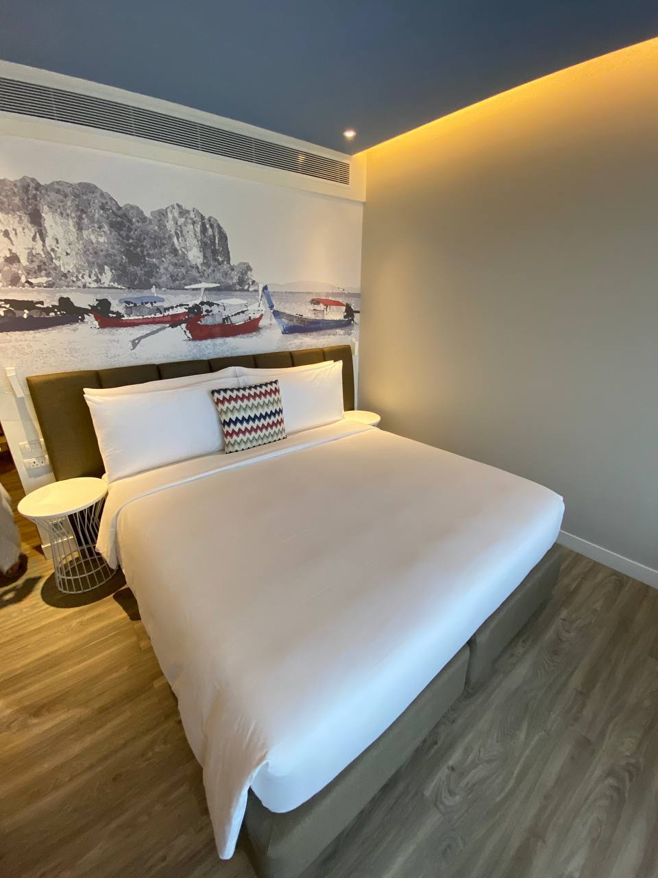 Обзор современного отеля на Ката-Бич