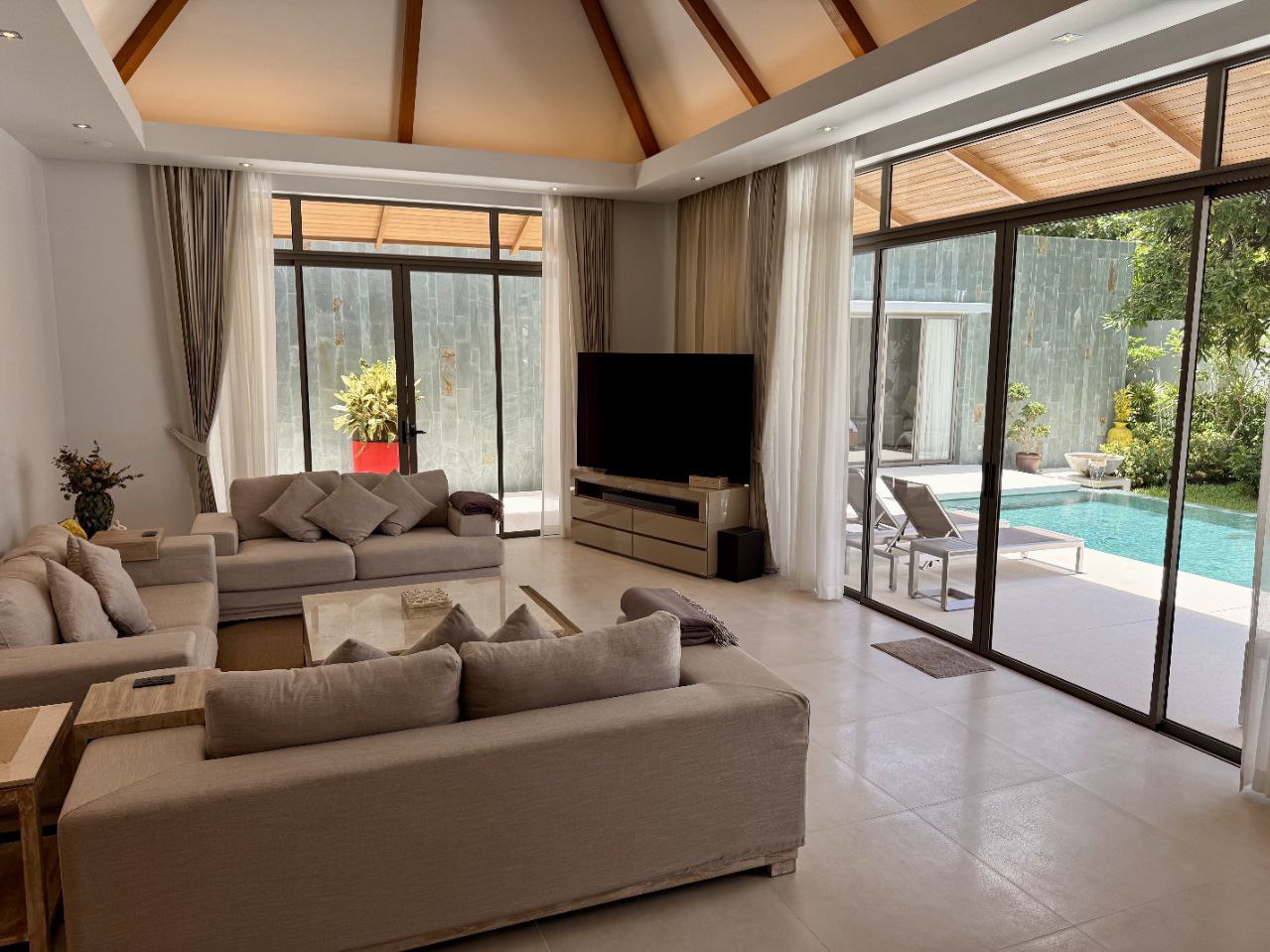 Элегантная новая вилла на Пхукете